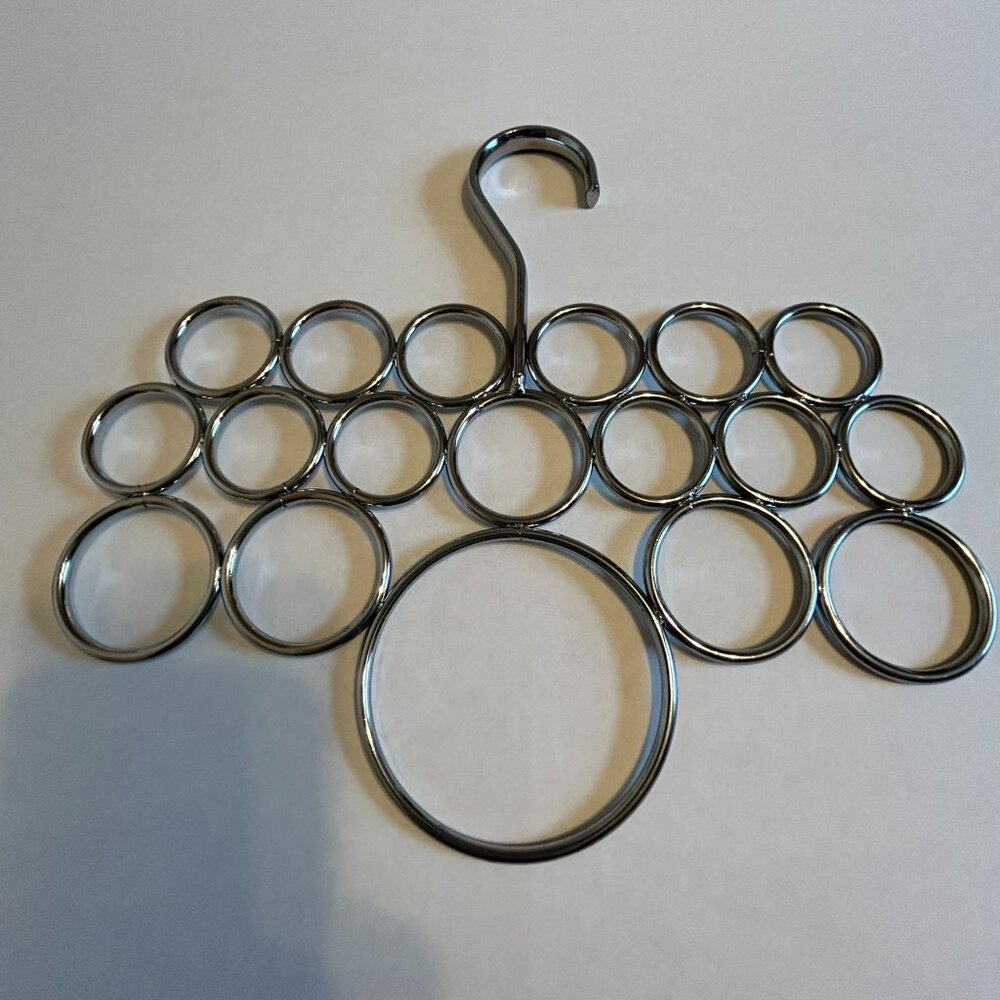 Silver Tone 18-Loop Scarf Hanger